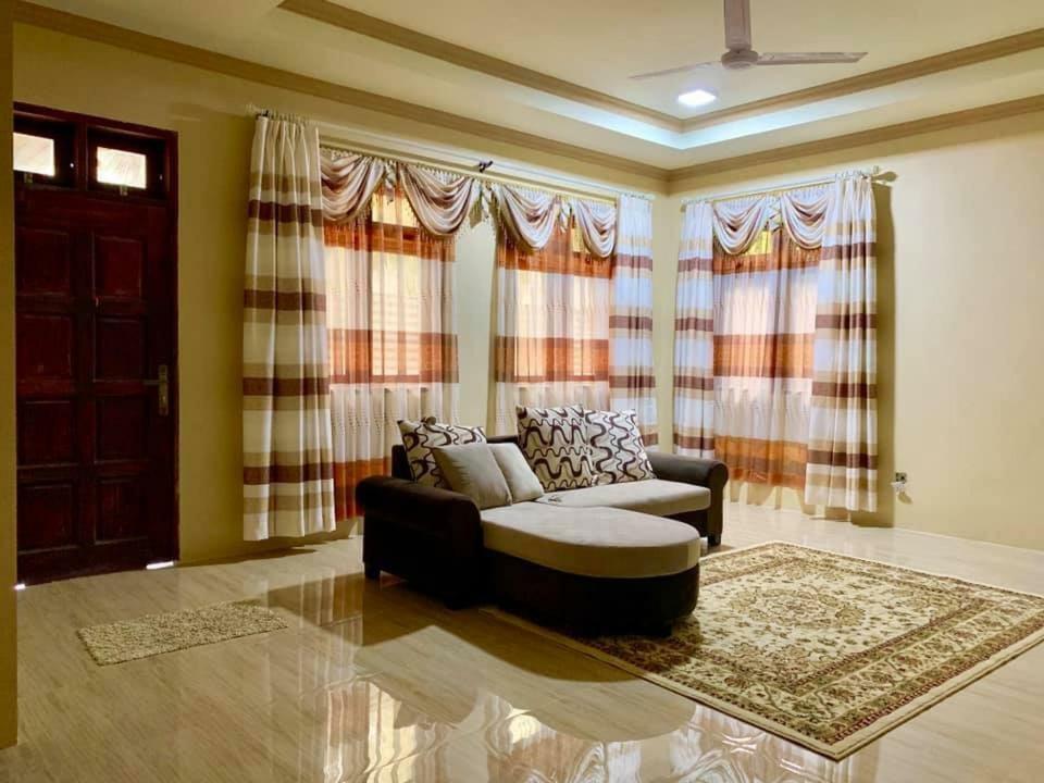 Endhaa, Divers Home Fuvahmulah Extérieur photo